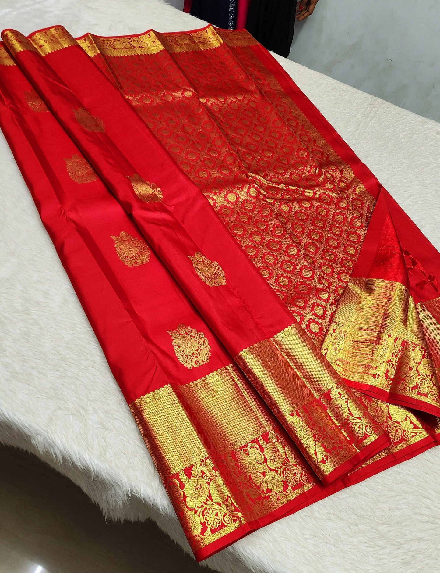 Kanchan Red Kanchipuram Silk Saree with Big Border – Pure Handwoven Bridal Saree with Gold Zari (Pre Order)