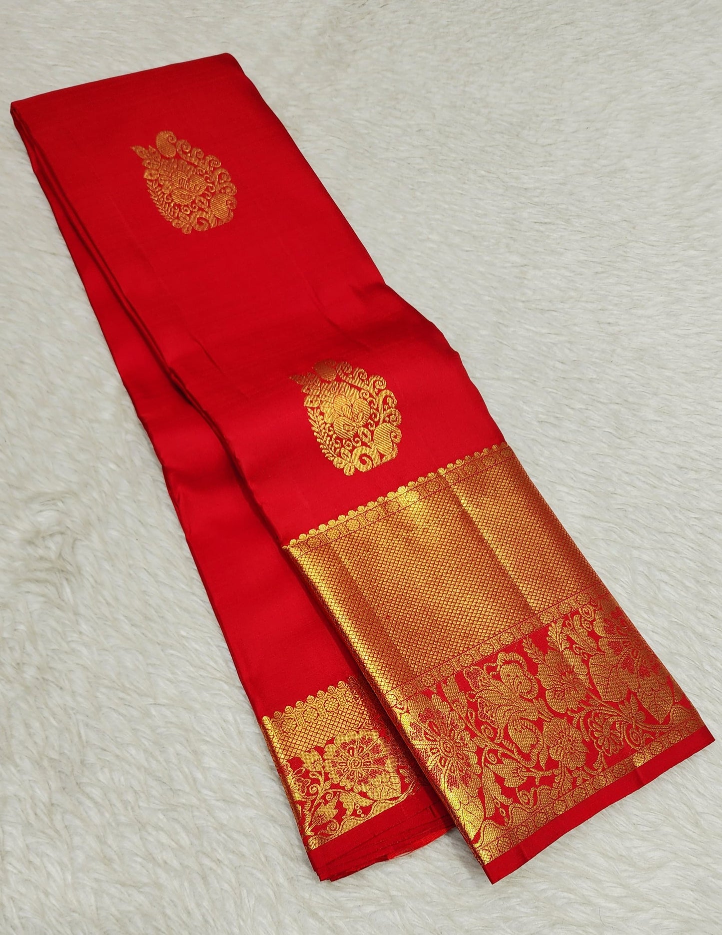 Kanchan Red Kanchipuram Silk Saree with Big Border – Pure Handwoven Bridal Saree with Gold Zari (Pre Order)